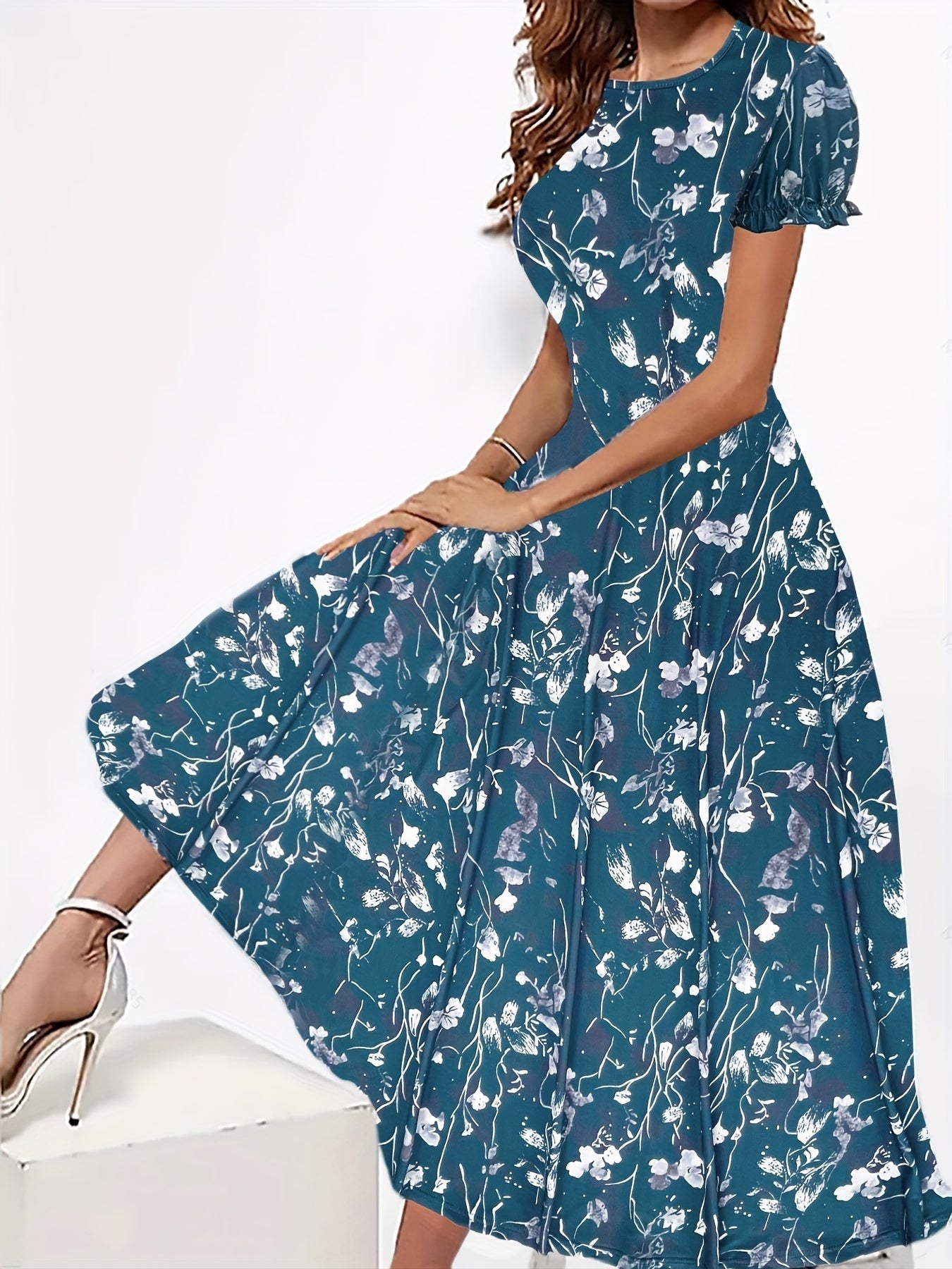 Pilar Effortless and Elegant Summer Dress for Women Relaxed Modern Fit