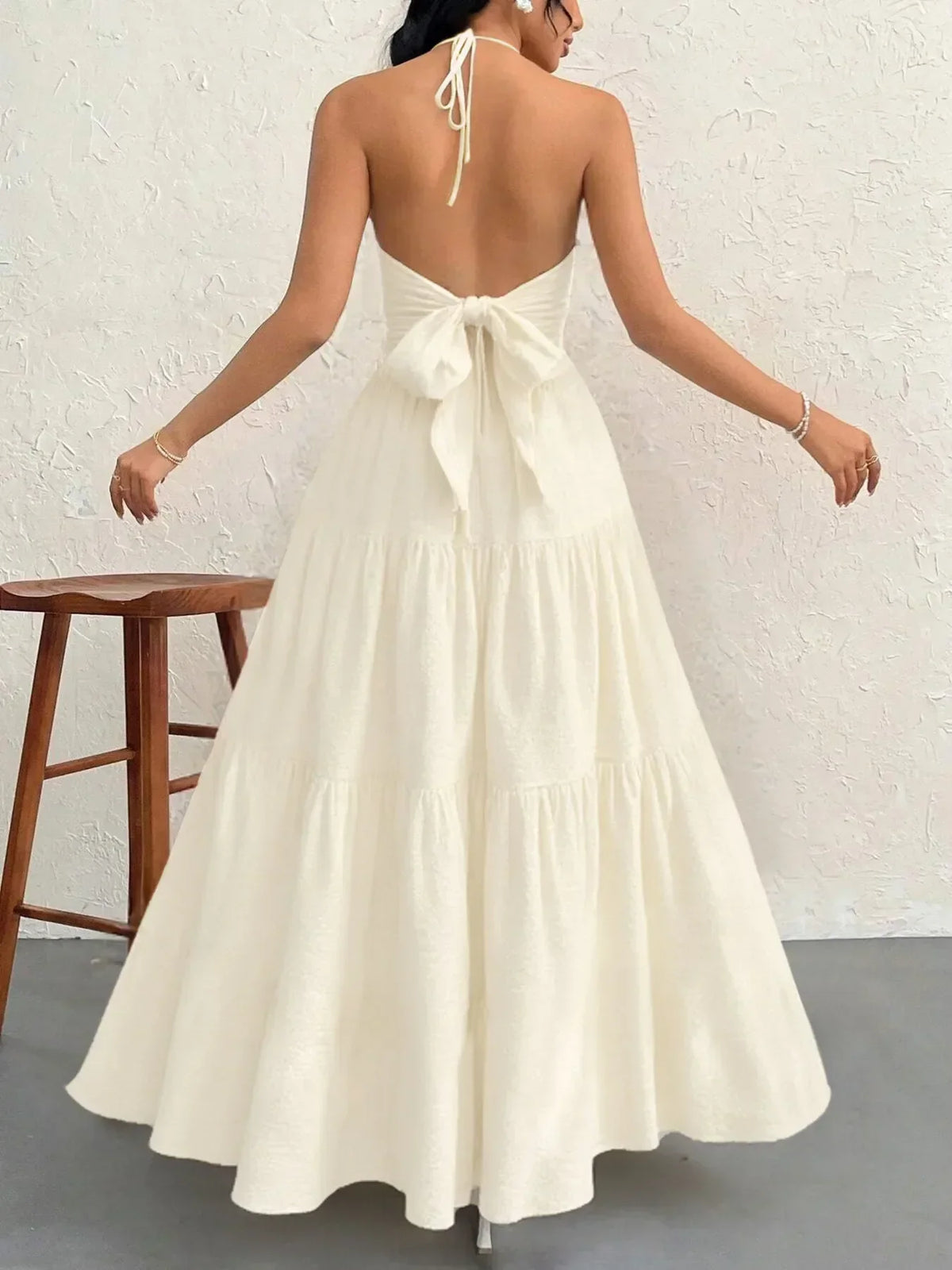 Halter Neck Deep V-Neck Sleeveless Tiered Maxi Dress 2