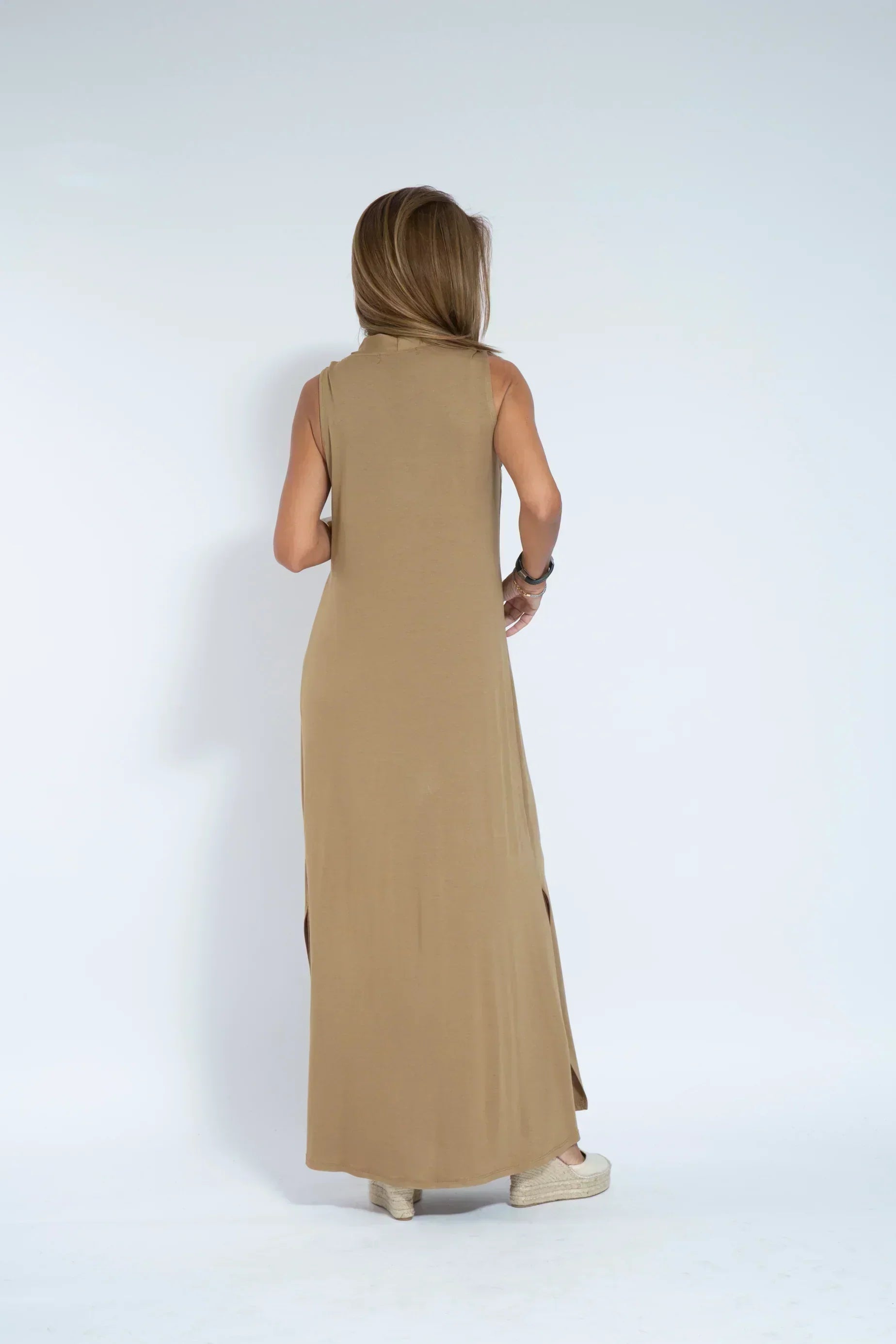 Deep V-Neck Sleeveless Center Pleat Flowy Maxi Dress