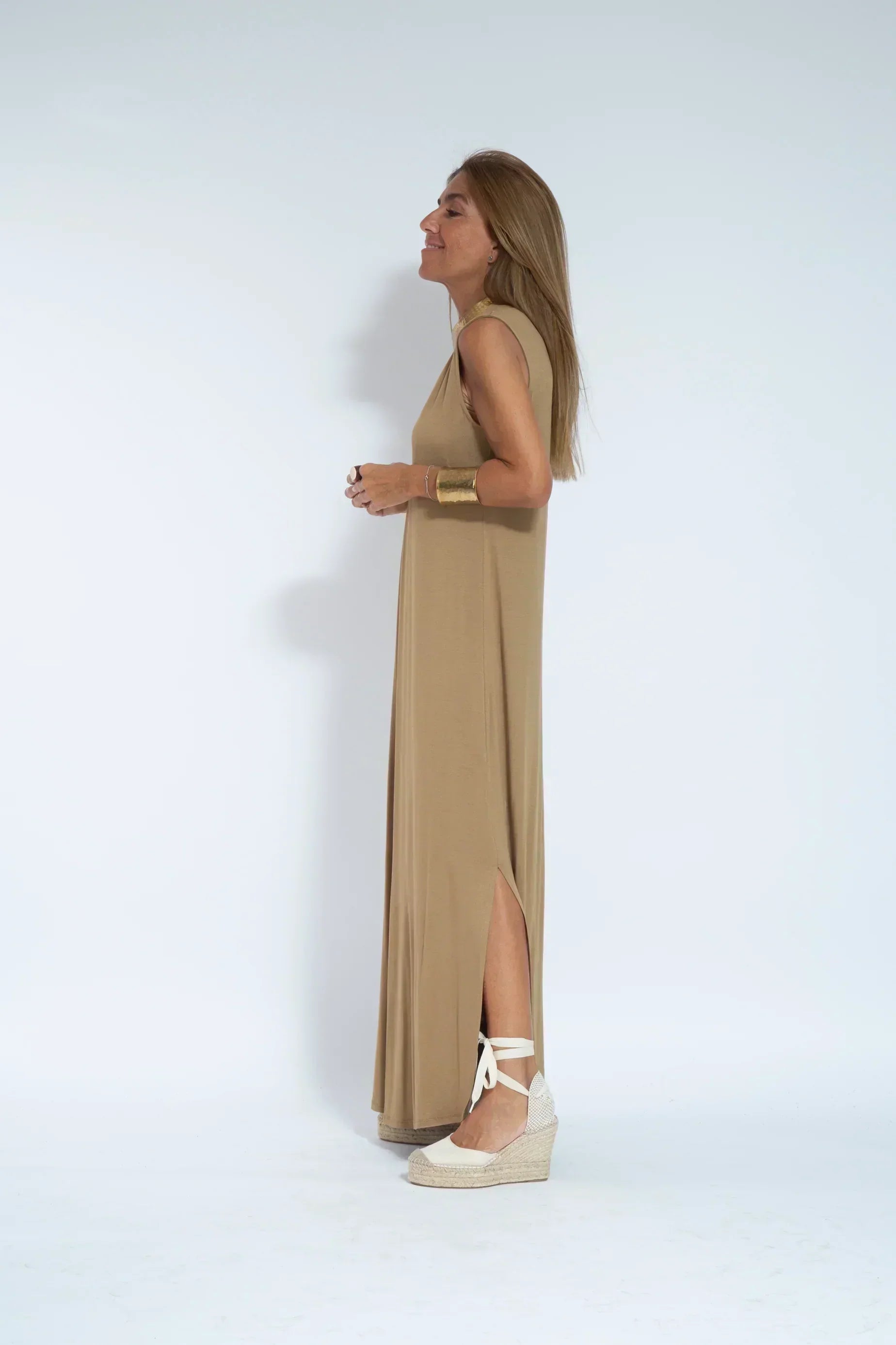 Deep V-Neck Sleeveless Center Pleat Flowy Maxi Dress