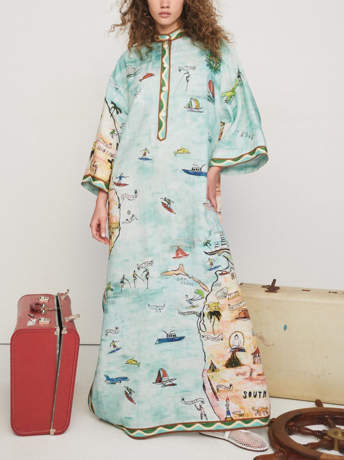 Modern Satin Art Island Print Slit Maxi Dress - View 5