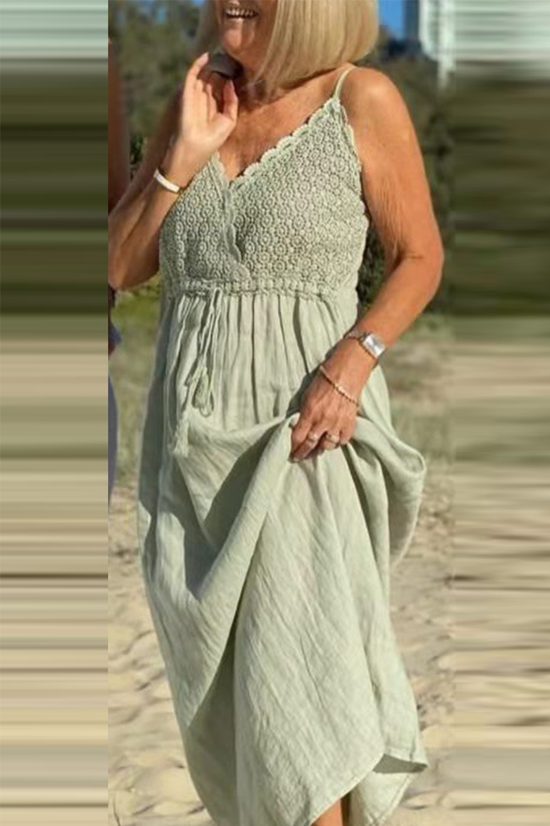 Beautifully Crafted Dress in a Classic Style