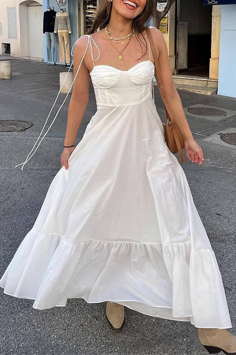 Beautifully Finished Dress in a Timeless Design