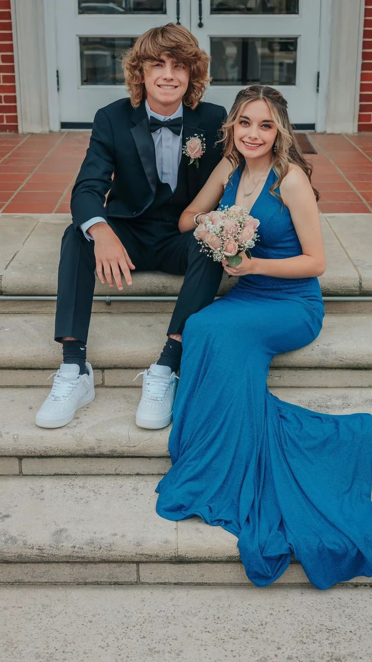 Elegant Deep V Neck Prom Dress For Senior cc780