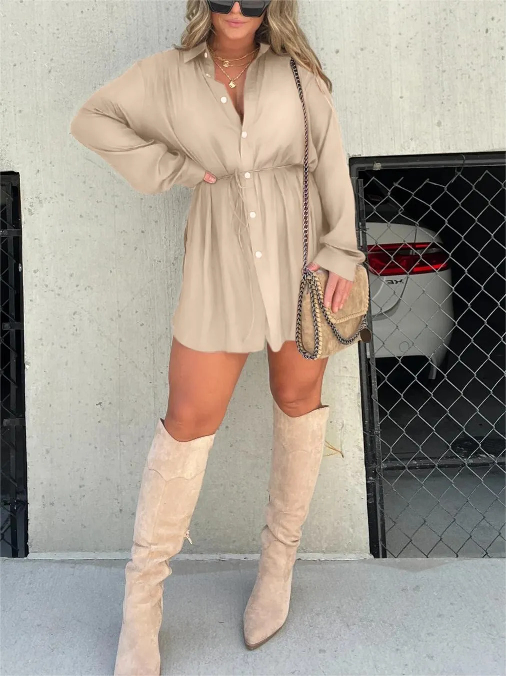 Adelina Minimalist Trendiges Satin Strampeldress Everyday Luxe Edit