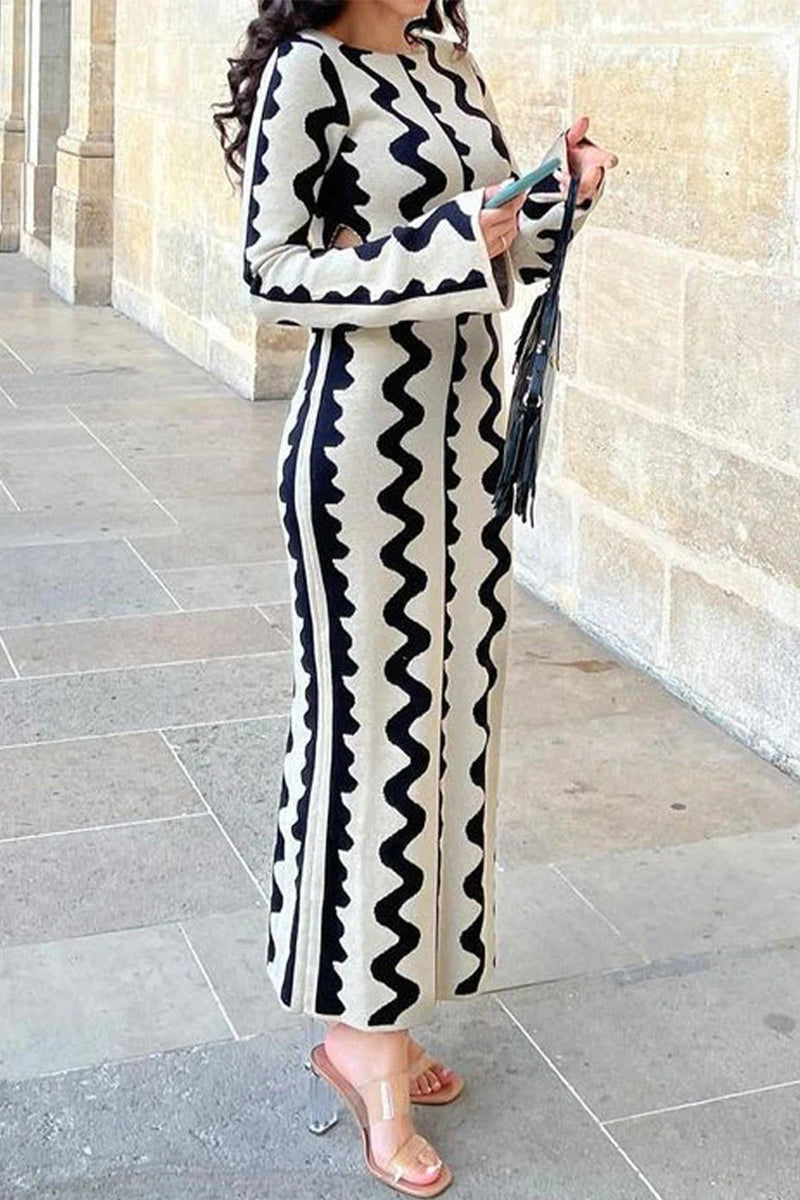 Classic Vintage & Enduringly Stylish Dress
