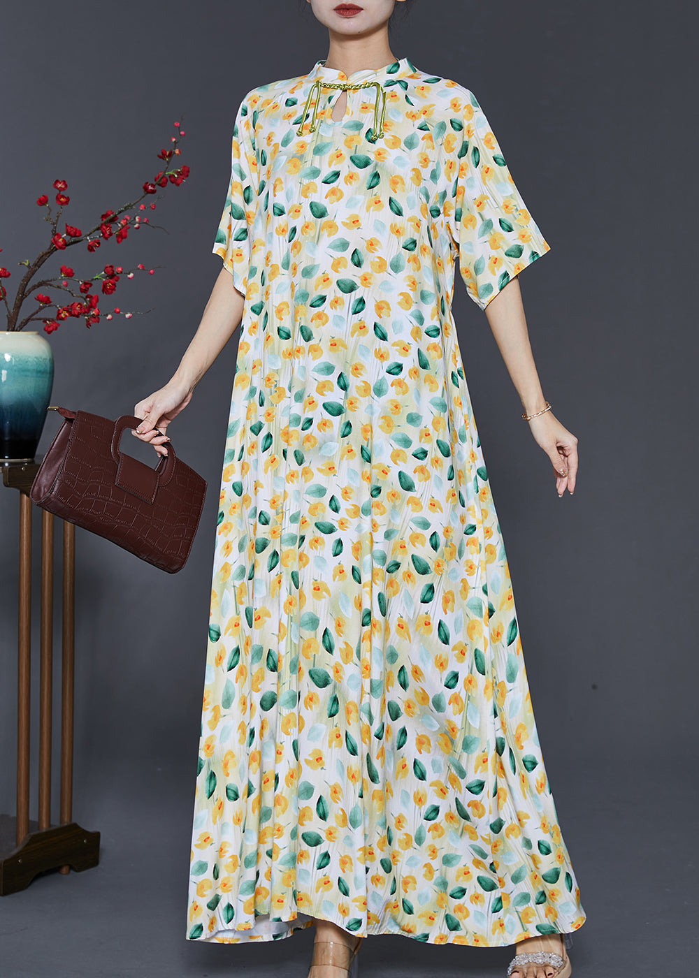 Classic Vintage Dress with a Flattering Fit