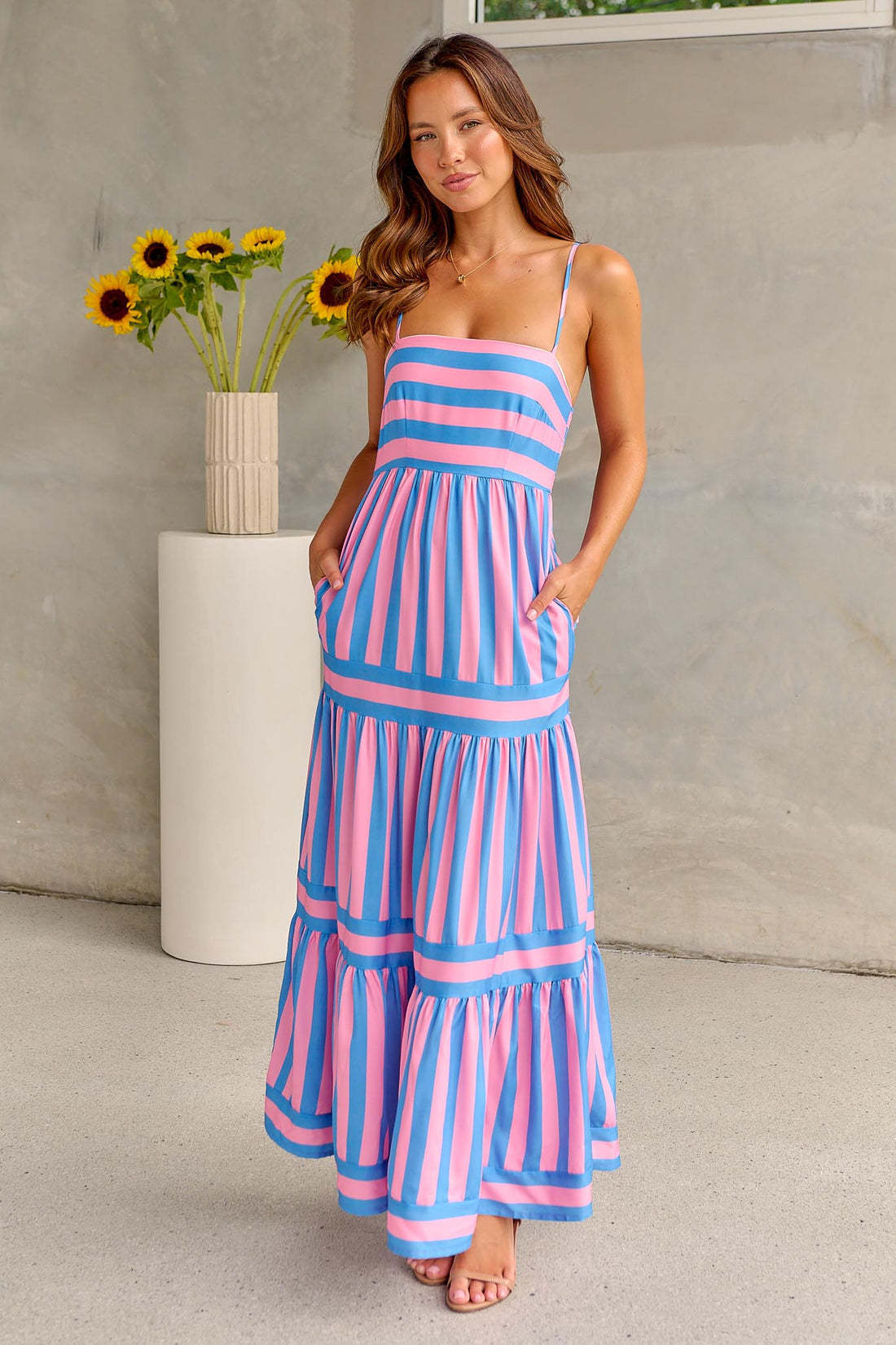 Mia | Striped Maxi Dress with Straps and Pockets Pink