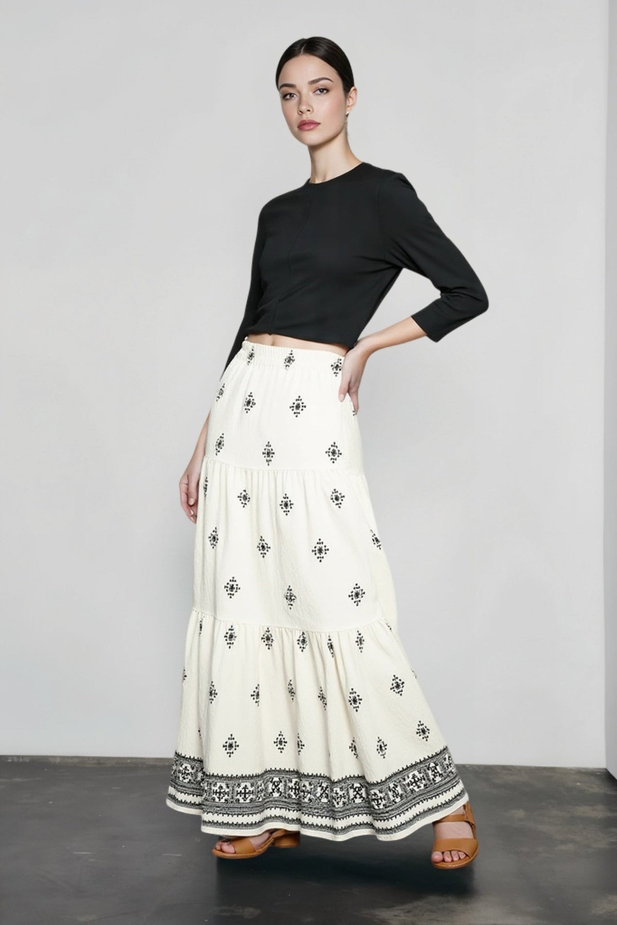 Geometric Motif Print Border Hem Tiered Maxi Skirt 4