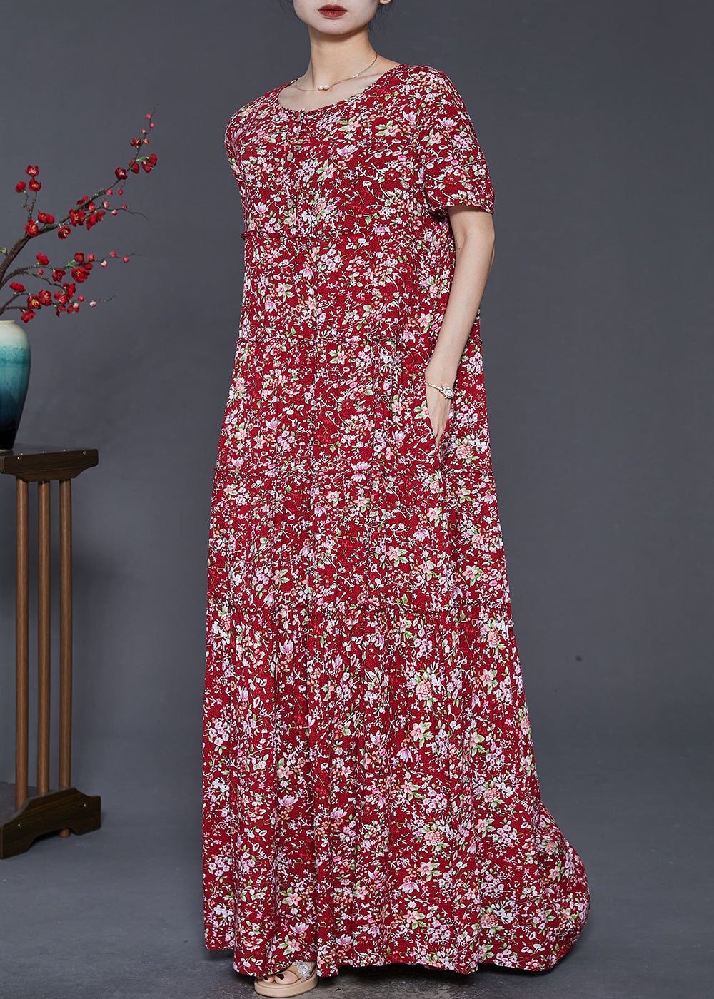 Well Tailored Dress with a Graceful Silhouette
