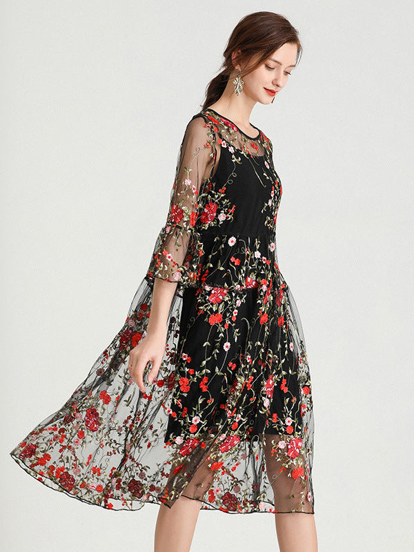 Effortlessly Elegant Dress with a Timeless Design