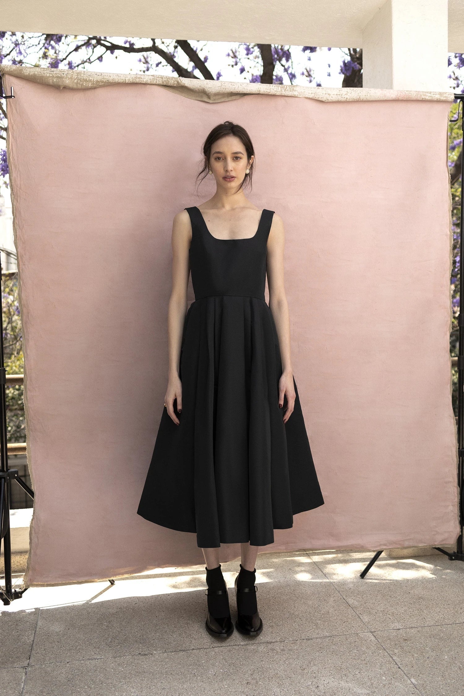 Satin Sleeveless Scoop Neck Box Pleat Pocket A-Line Midi Dress
