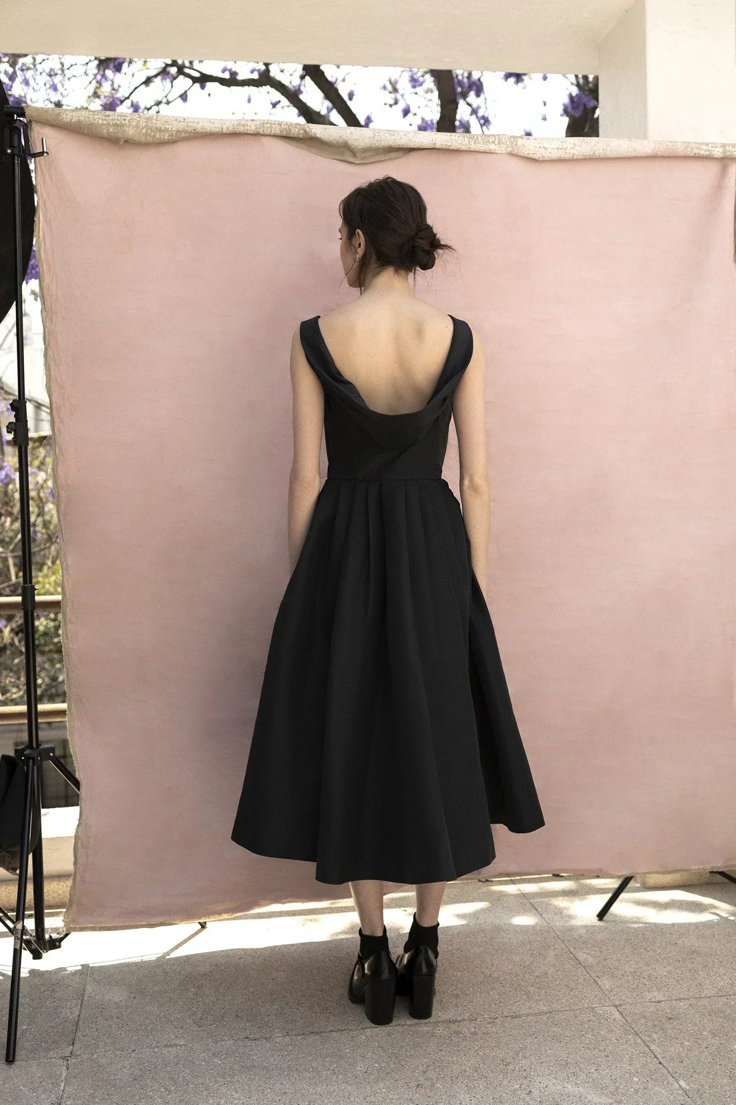 Satin Sleeveless Scoop Neck Box Pleat Pocket A-Line Midi Dress