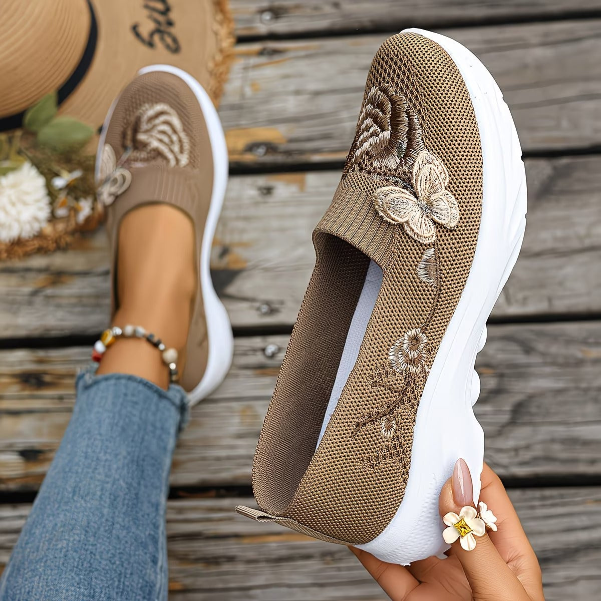 Floral Appliqué Knit Slip On Flats 4