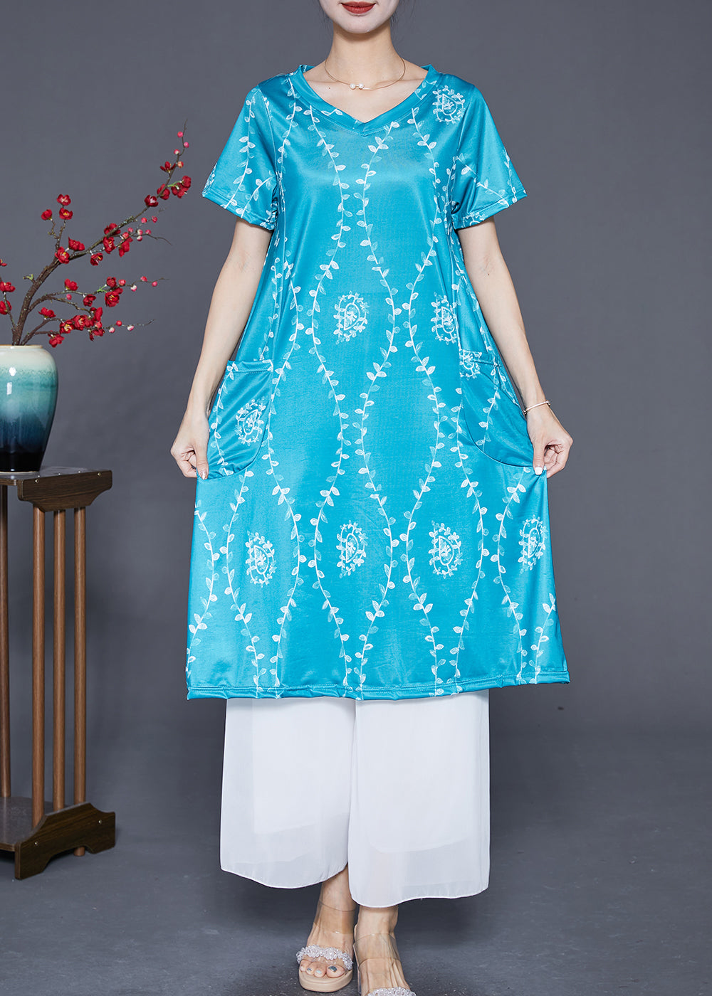 Beautifully Crafted Dress in a Classic Style