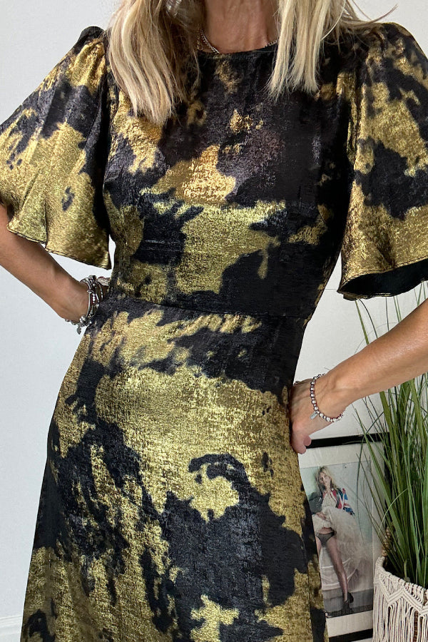 Metallic Marble Print Crew Neck Flutter Sleeve Fitted Waist A-Line Maxi Gown