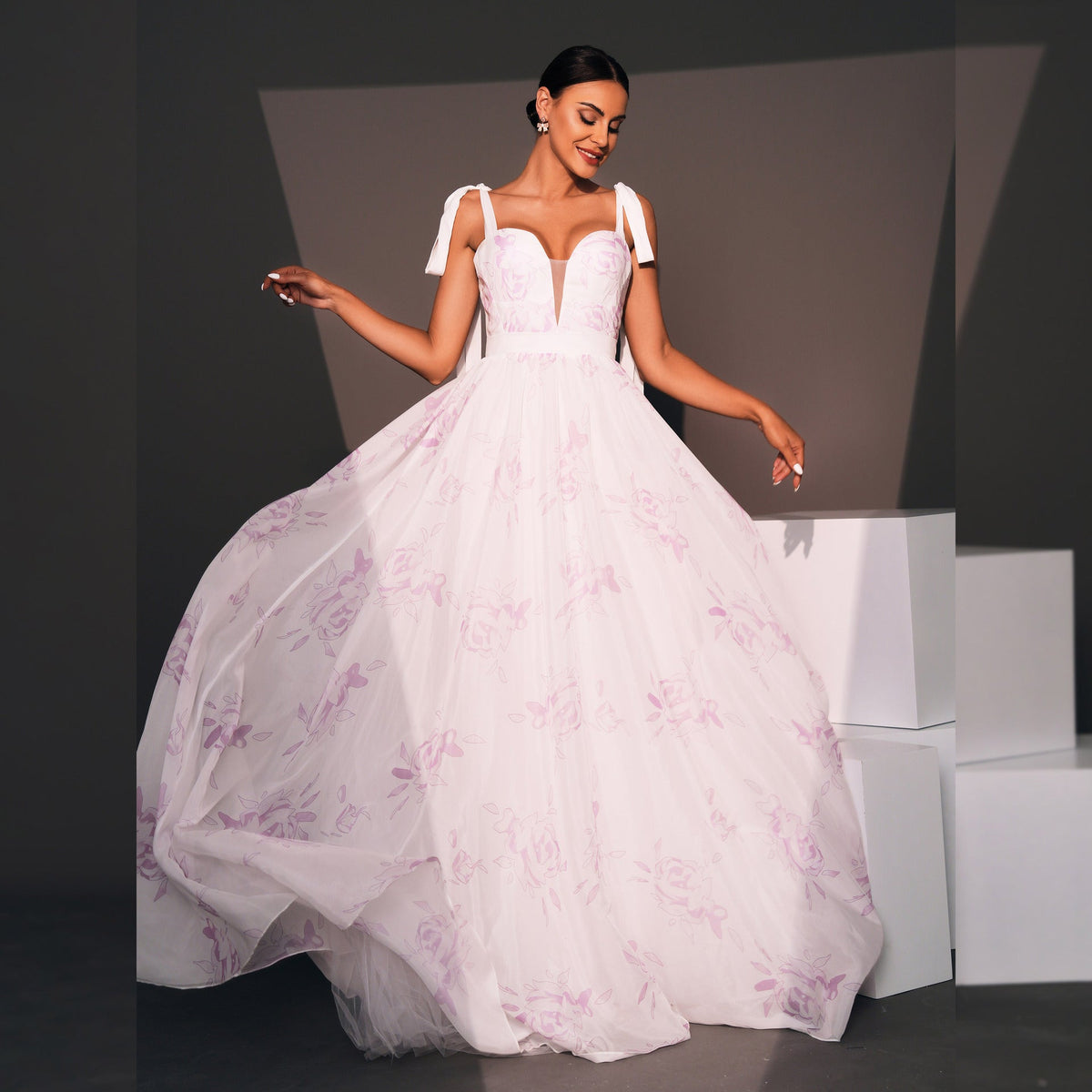 CHARMING ELEGANT WHITE MAXI DRESS