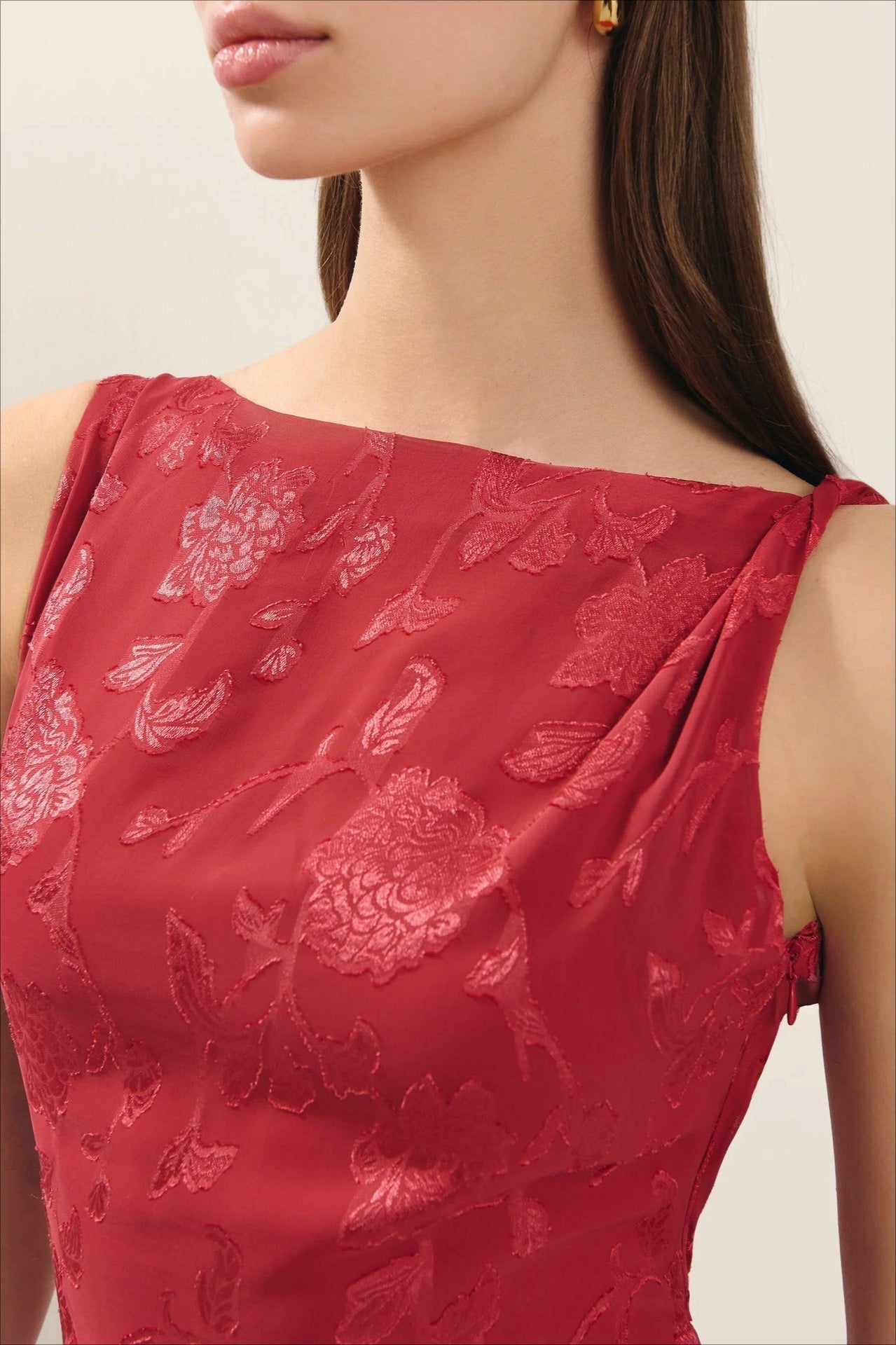 Irregular Hem Red Backless Lace Dress 5