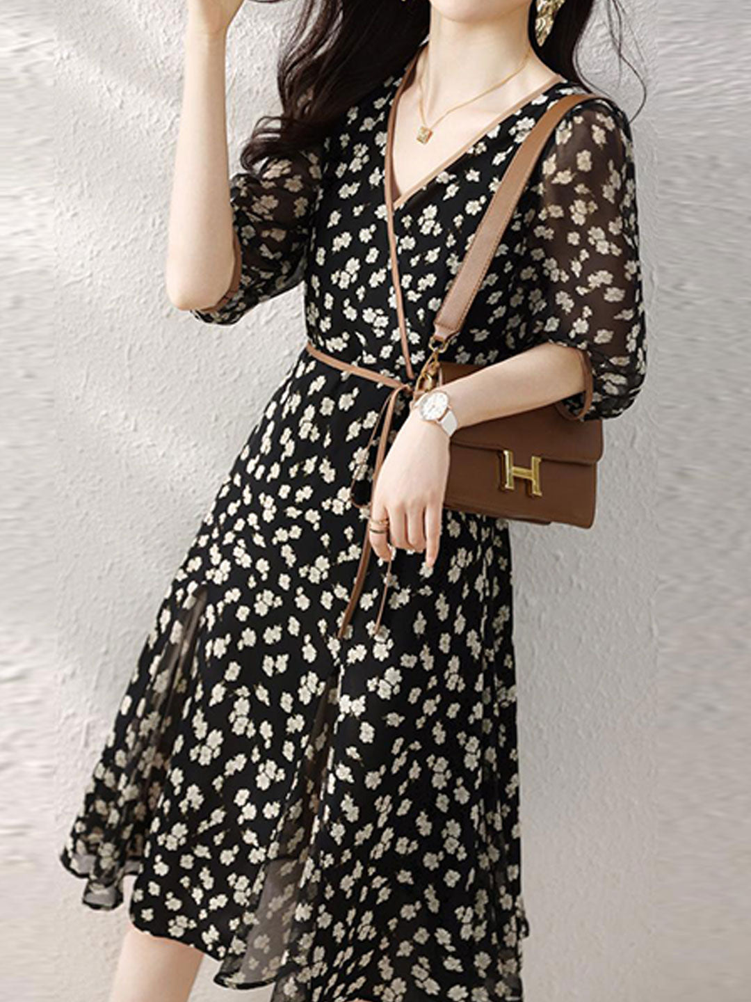 Classic Vintage Dress with a Flattering Fit