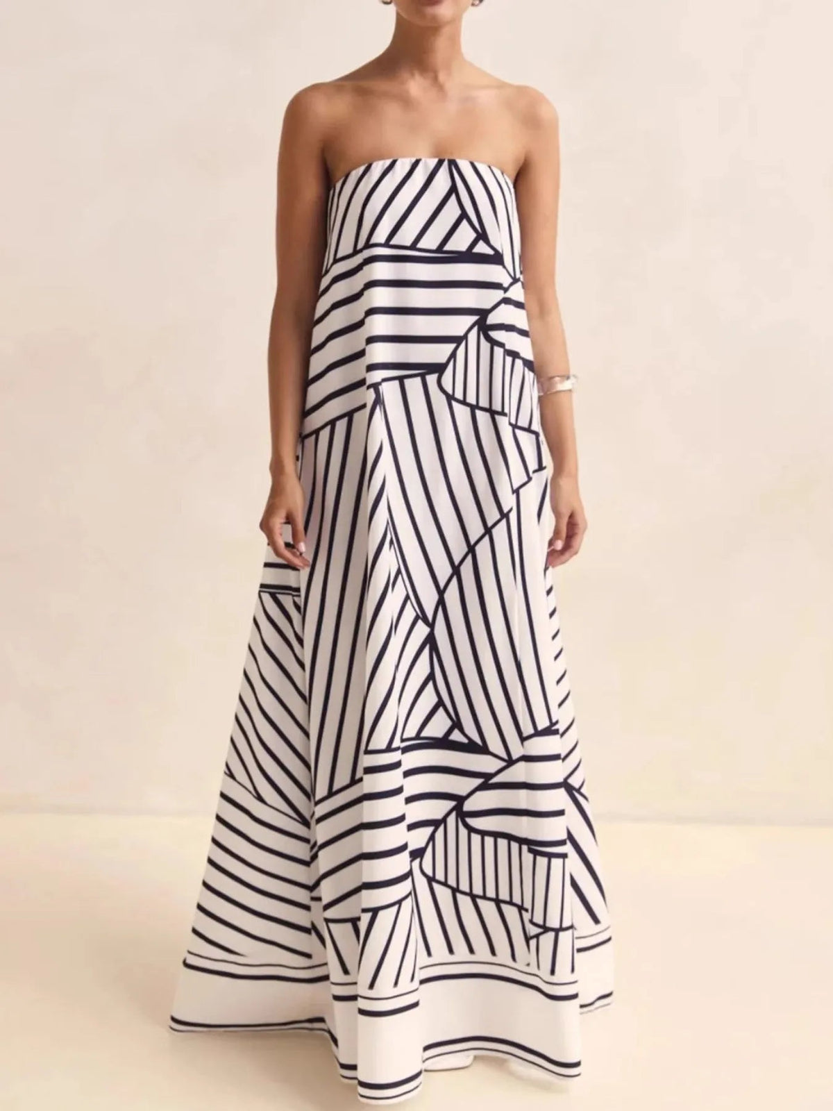 Abstract Striped Print Strapless Flowy Maxi Dress 6