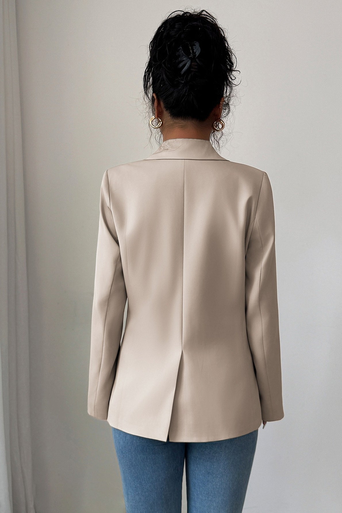 Minimalist Long Sleeve Blazer