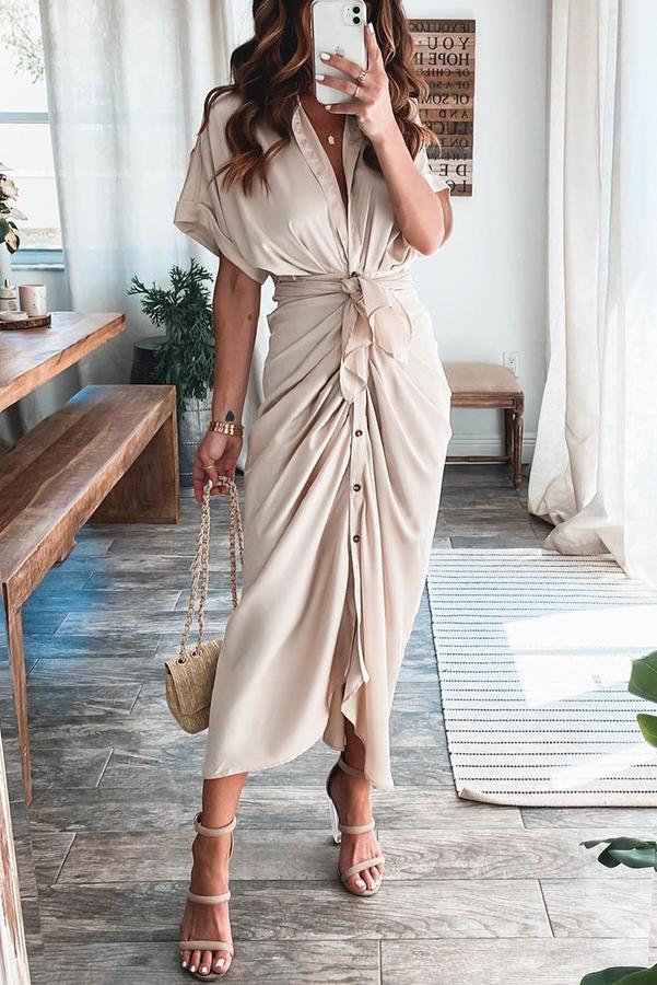 Beautifully Finished Dress in a Timeless Design
