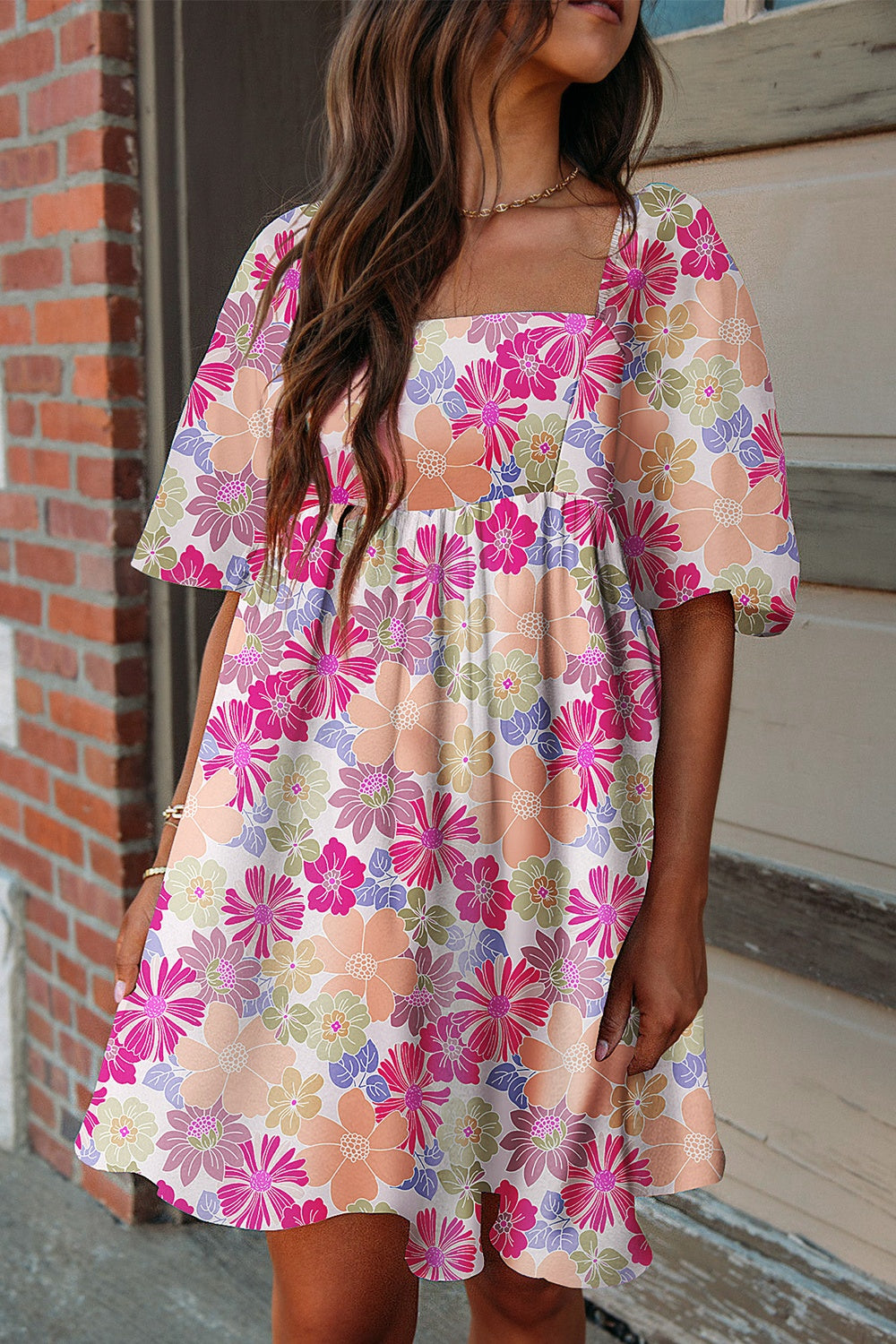Beautifully Finished Dress in a Timeless Design