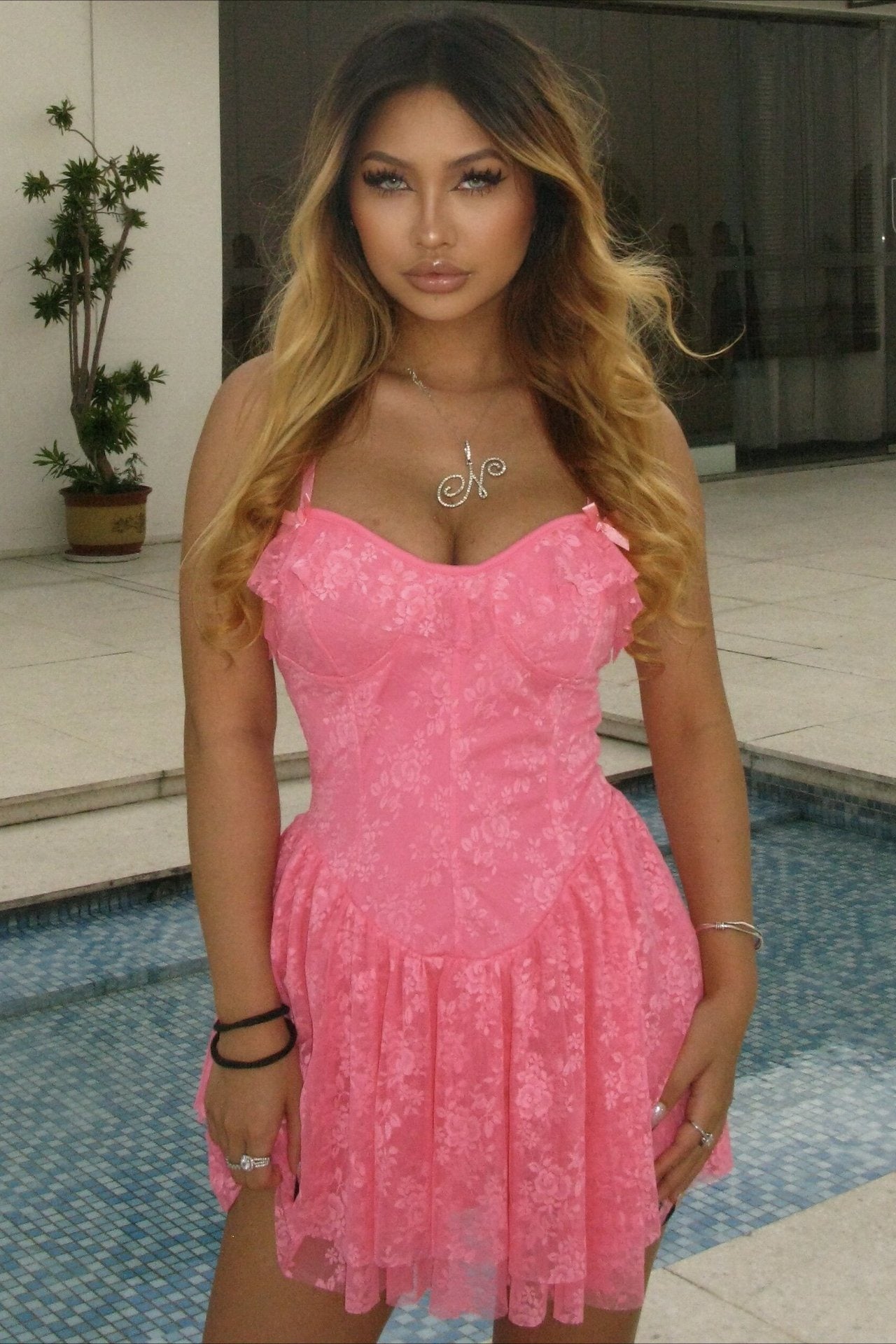 Lace V-Neck Flounce Sleeveless Slim Short Lace Dress