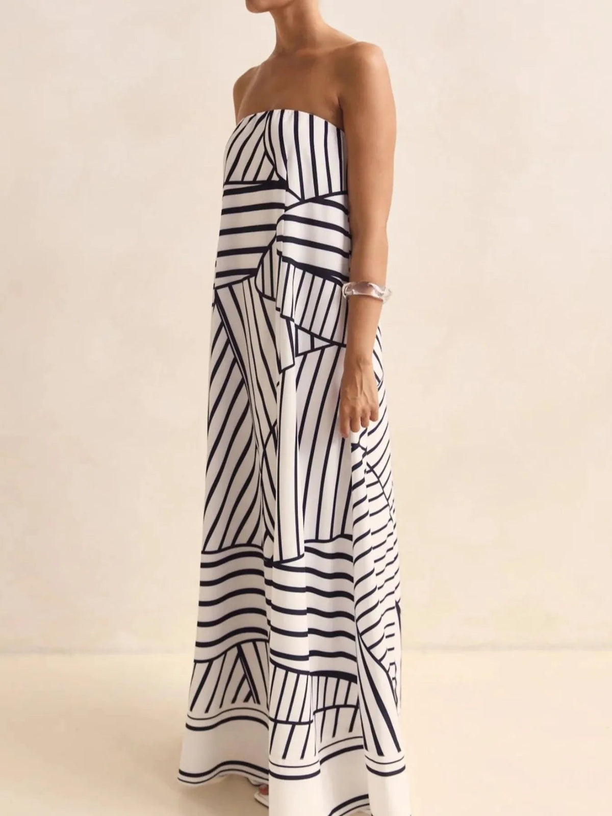 Abstract Striped Print Strapless Flowy Maxi Dress 9