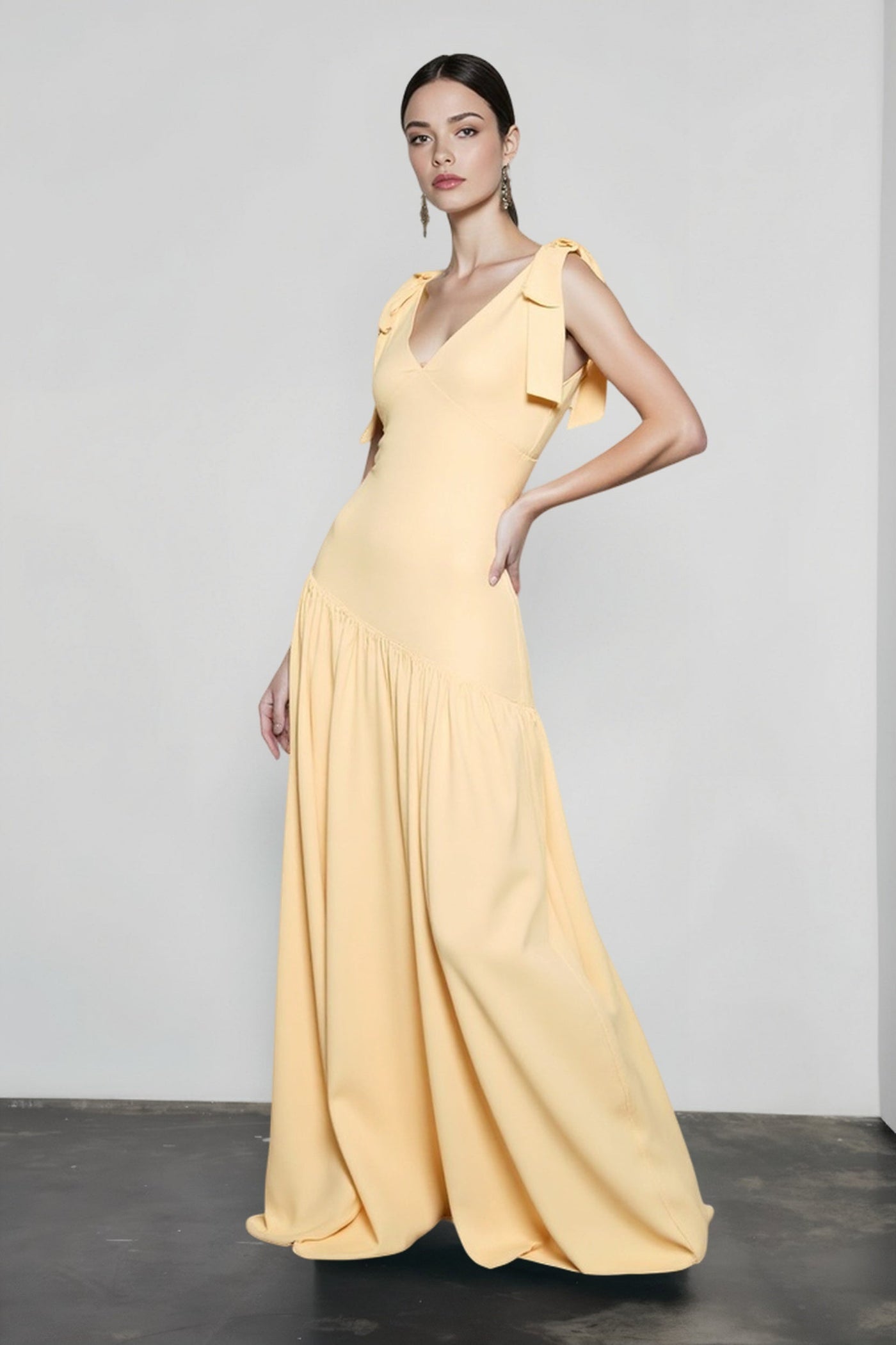 Elegant Bow Strap Fitted Flared Sleeveless Party Dress