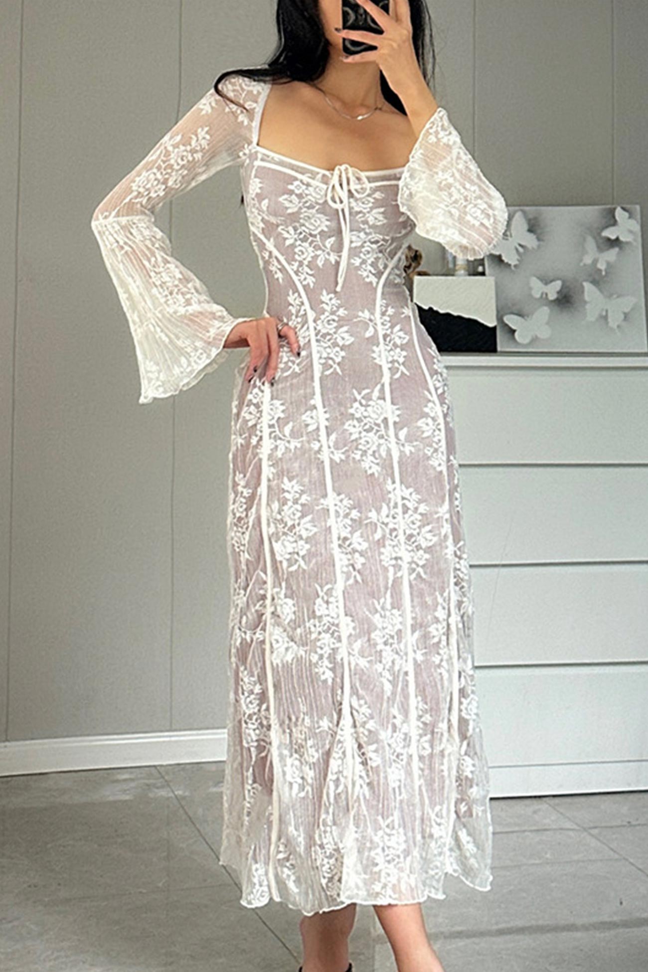 Sophisticated Dress with a Clean Classic Look