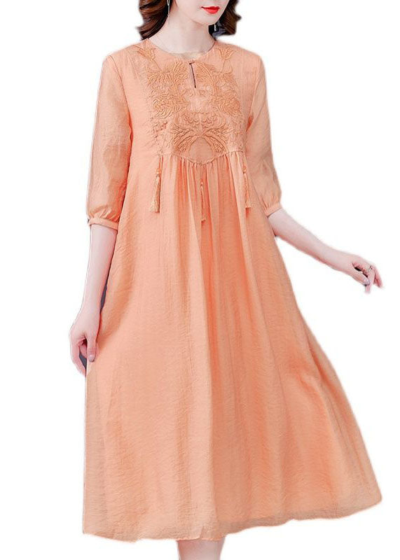 Beautifully Finished Dress in a Timeless Design