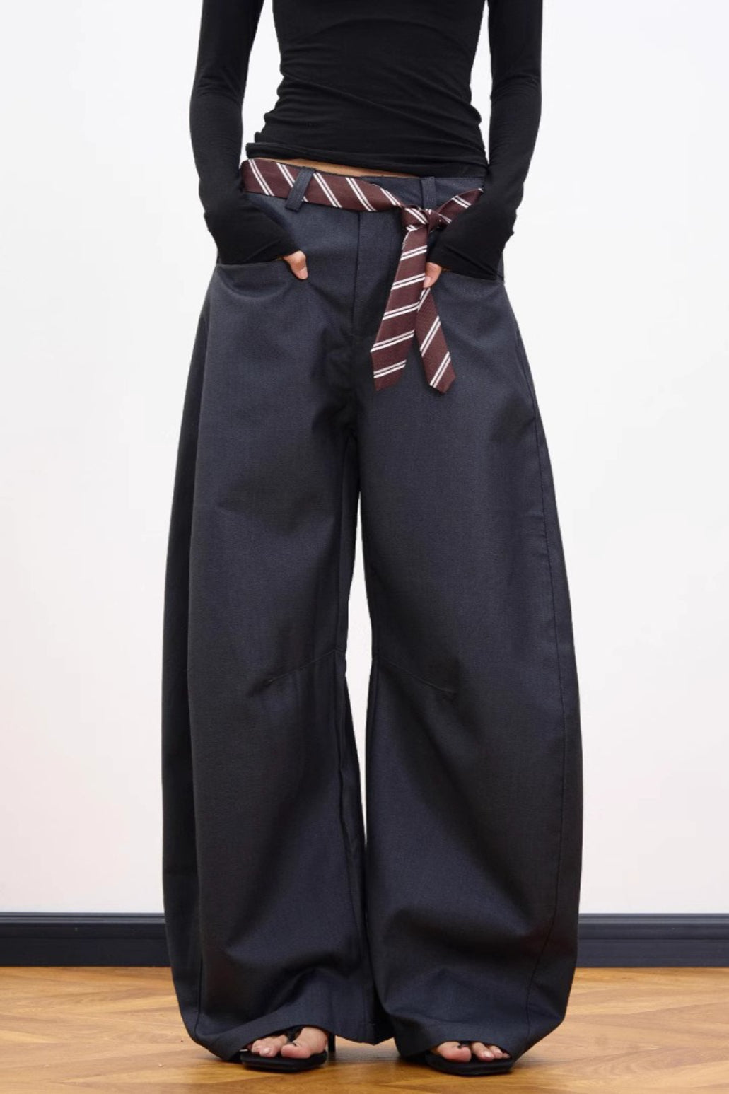 Low Rise Baggy Barrel Leg Tailored Trousers