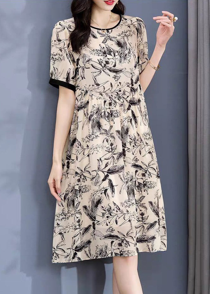 Effortlessly Elegant Dress with a Timeless Design