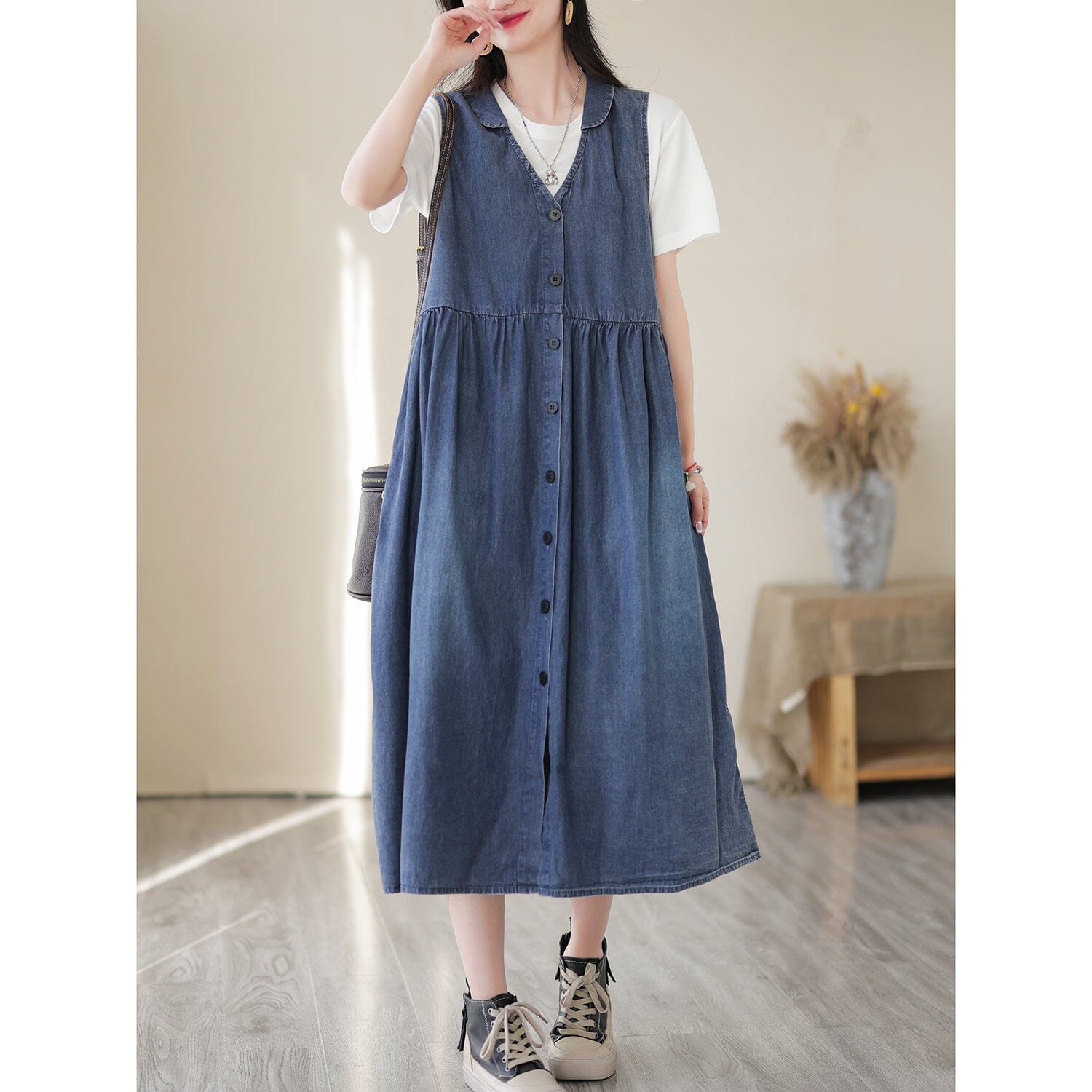 Classic Vintage Dress with a Flattering Fit