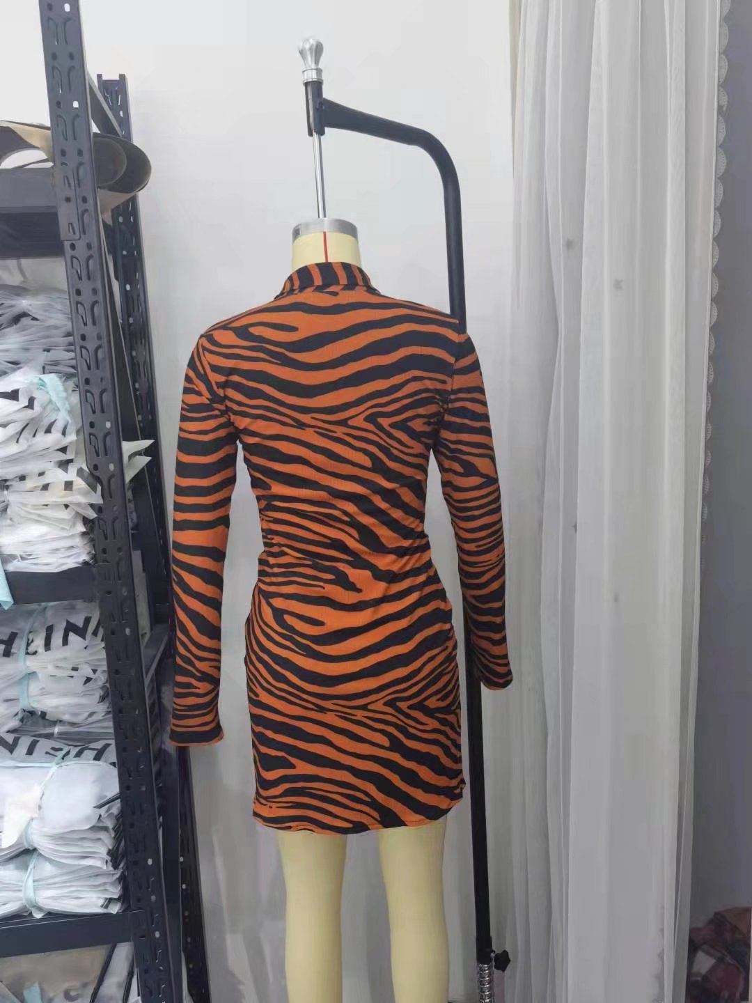 Polo Collar Single-Breasted Animal Print Thread Knitted Dress