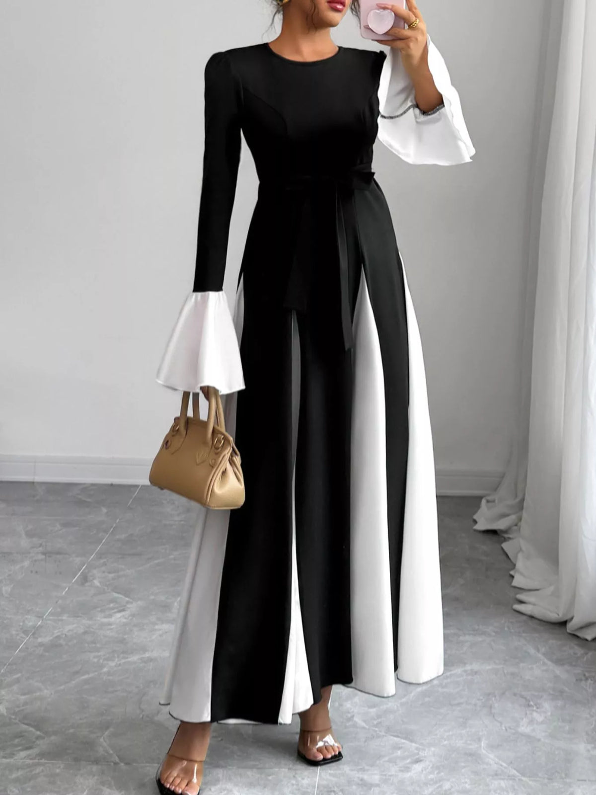 Contrast Round Neck Flare Sleeve Maxi Dress