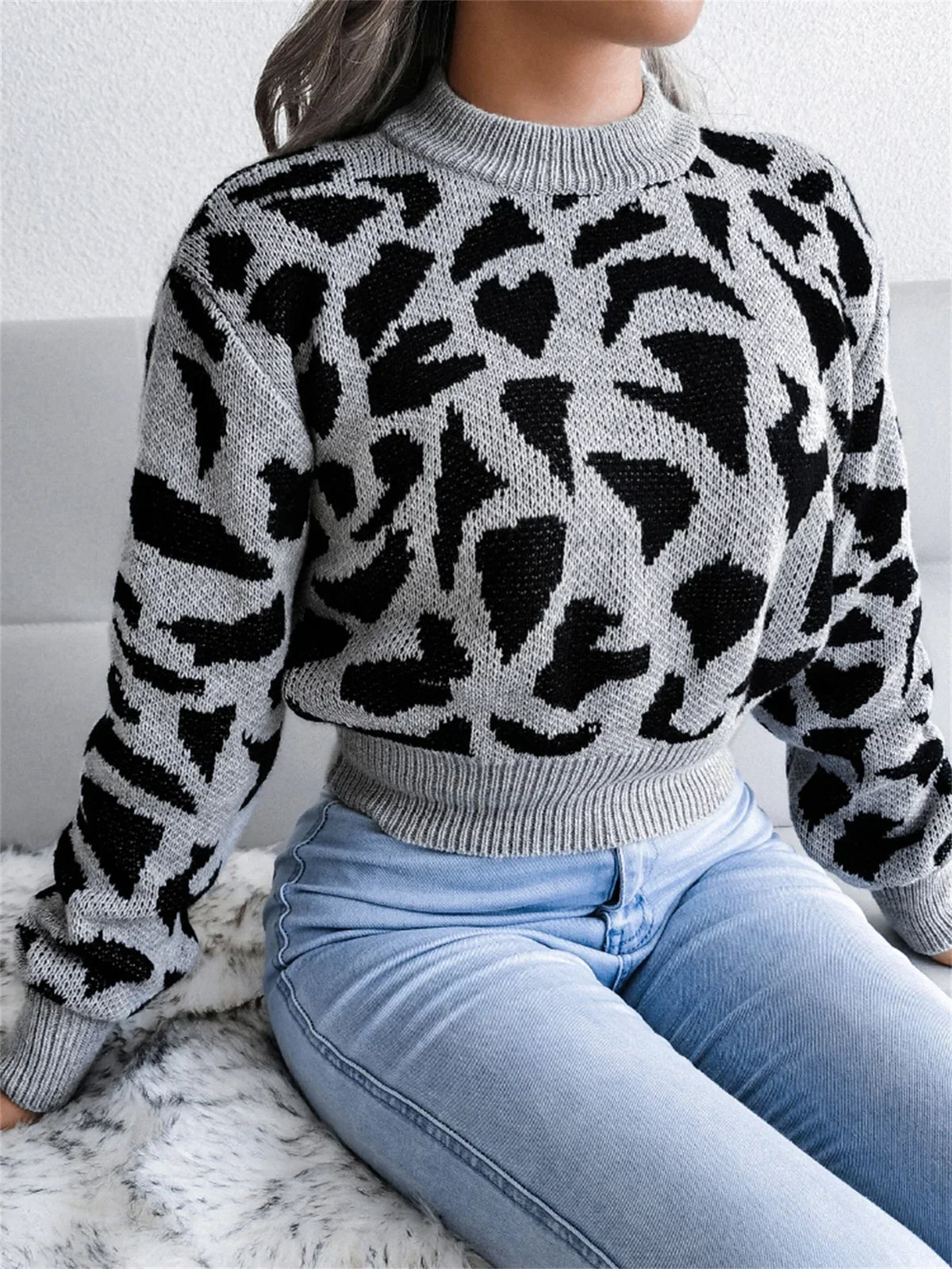 Leopard Print Crew Neck Drop Shoulder Ribbed Hem Cropped Sweater 7