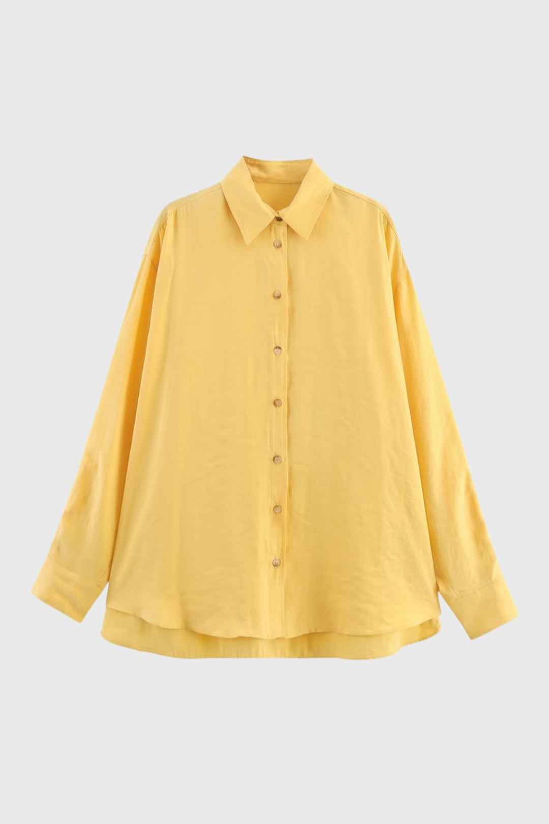 Elegant Relaxed Button Blouse with Soft Fabric and Versatile Fit