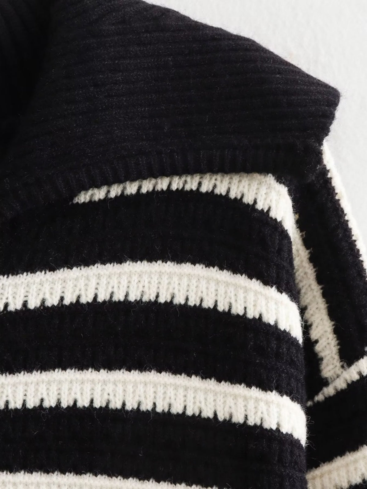 Nostalgia Stripe Zippered Cardigan
