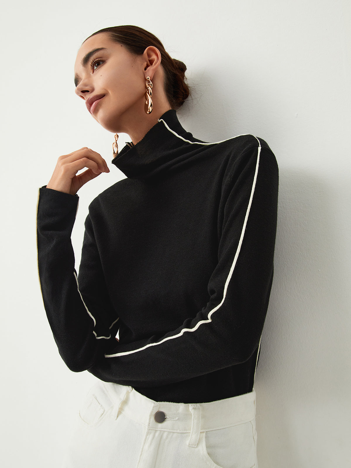 Contrast Piping Turtleneck Long Sleeve Fitted Knit Top 5