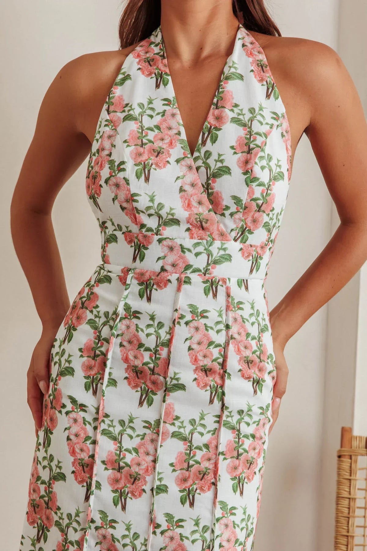 Floral Halter Neck Pintuck Pleat Fitted Maxi Dress 3