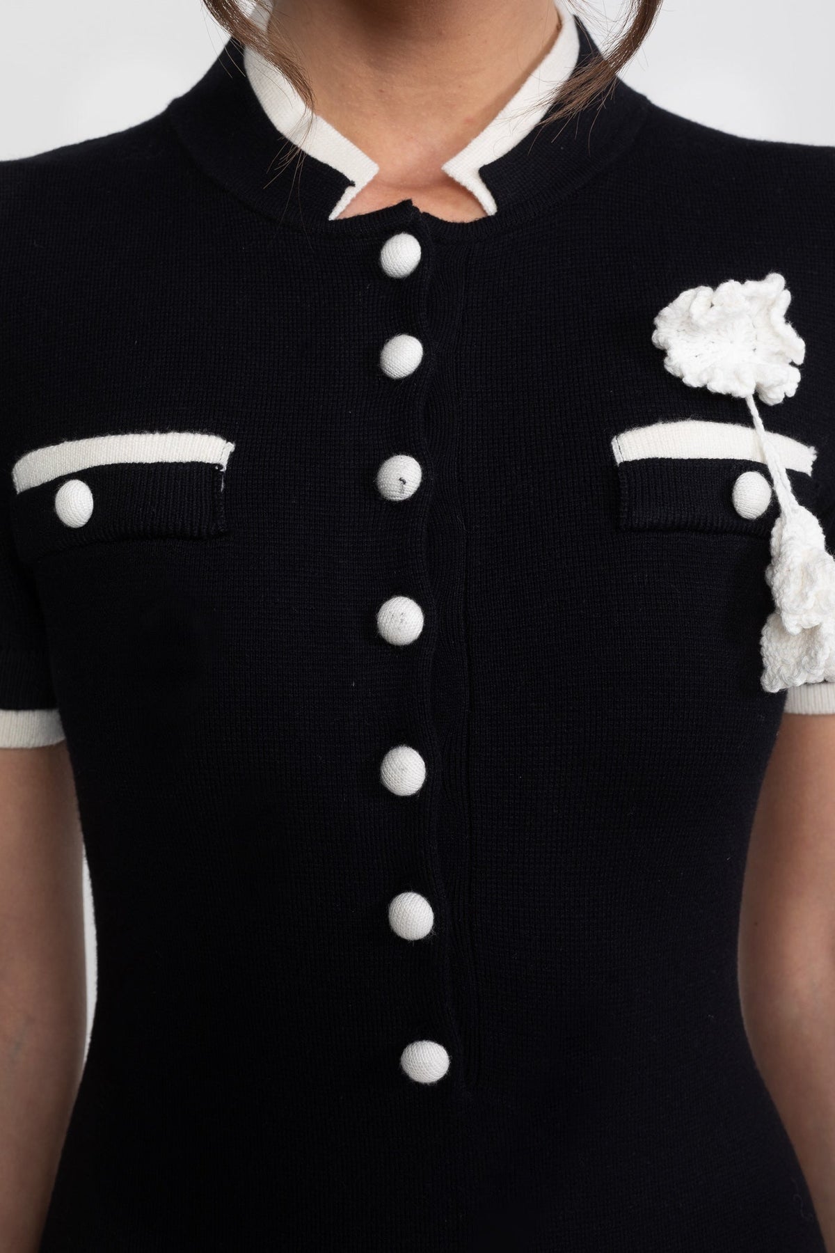 Short Sleeve Button Front Contrast Trim Flower Applique Knit Bodycon Midi Dress 4