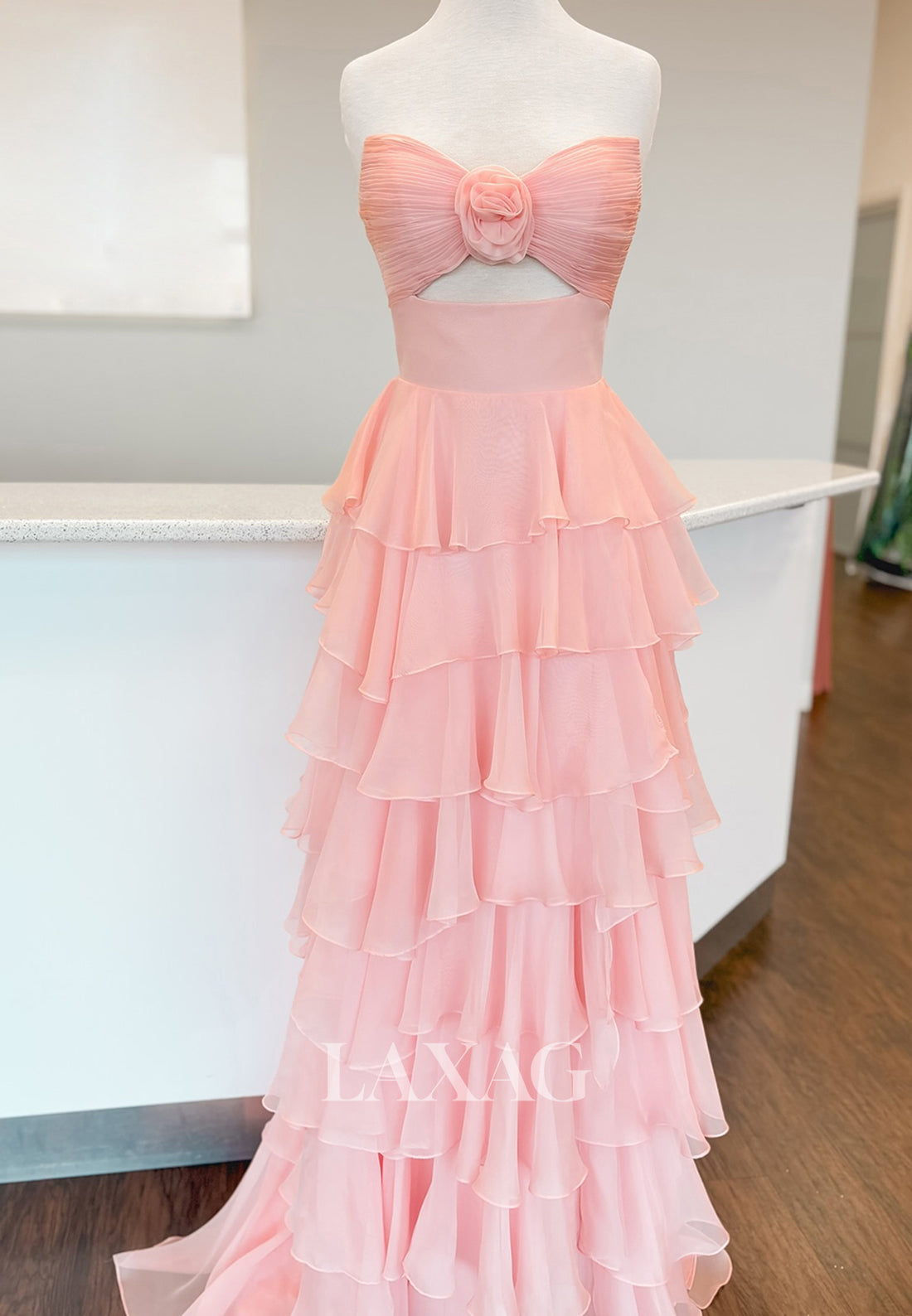 Sweetheart Off-Shoulder Sleeveless Pleated Tiered Sweep Train A-Line Formal Prom Dress with Slit