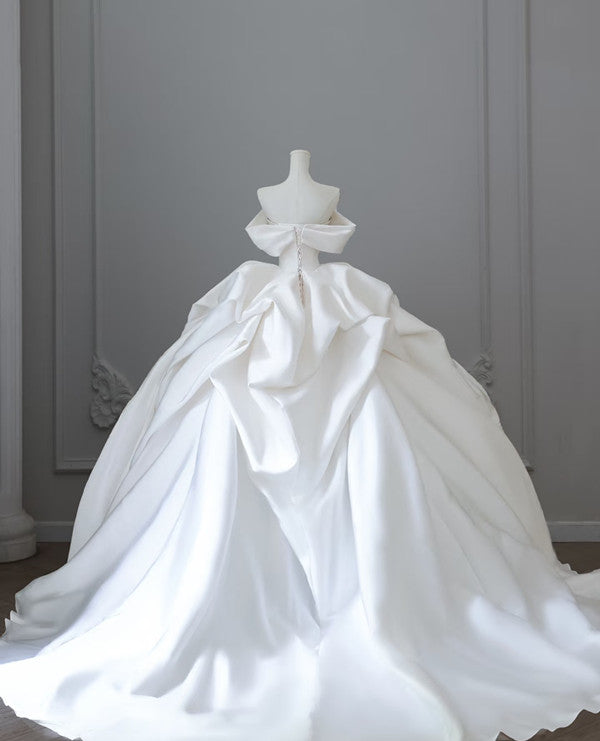 Chic Ball Gown Off The Shoulder White Short Sleeves Floral Satin Wedding Dresses With Ruffles C3806