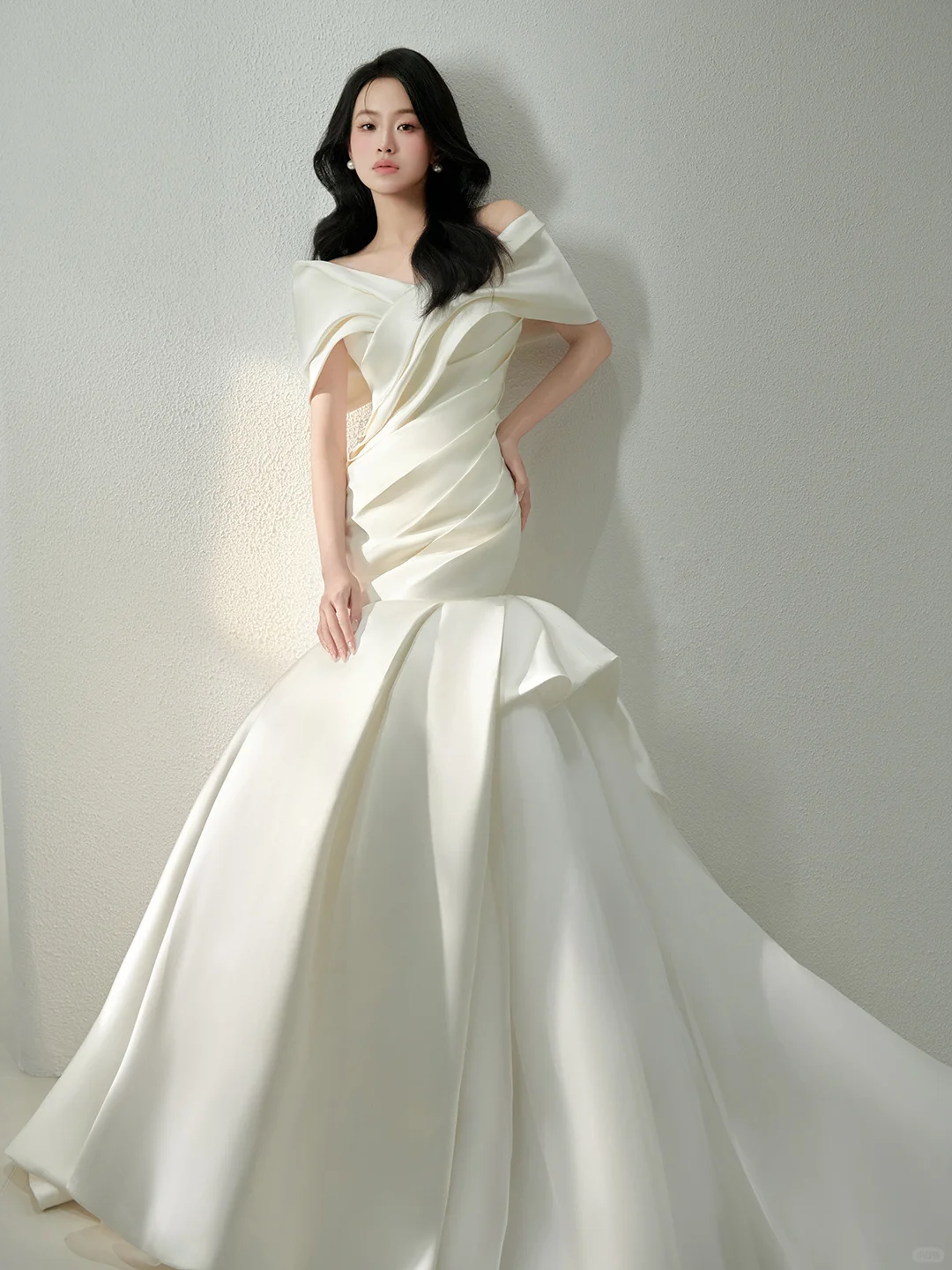 Vintage Mermaid Off The Shoulder Satin Pleated Long Wedding Dresses C3835