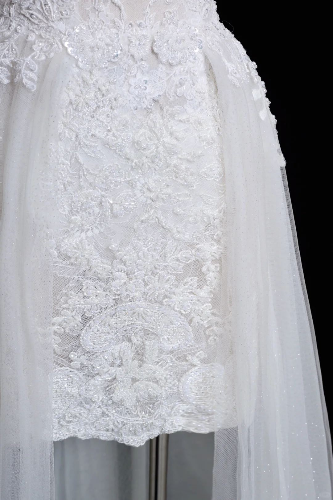 Vintage A Line Spaghetti Straps White Tulle Lace Long Wedding Dresses C3844