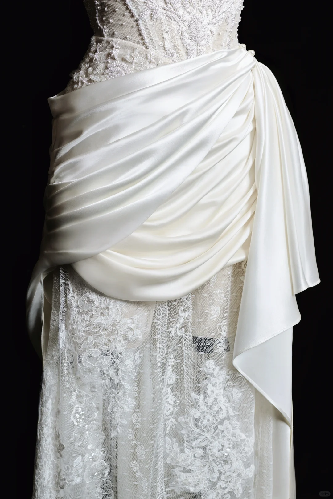 Vintage Mermaid Halter Satin Lace Pleated Long Wedding Dresses C3846