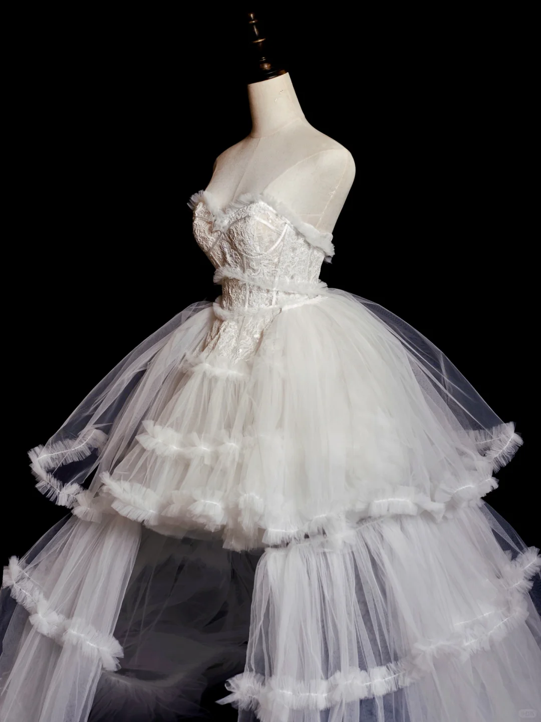 Princess Ball Gown Strapless Tulle Lace Tiered Long Wedding Dresses C3849