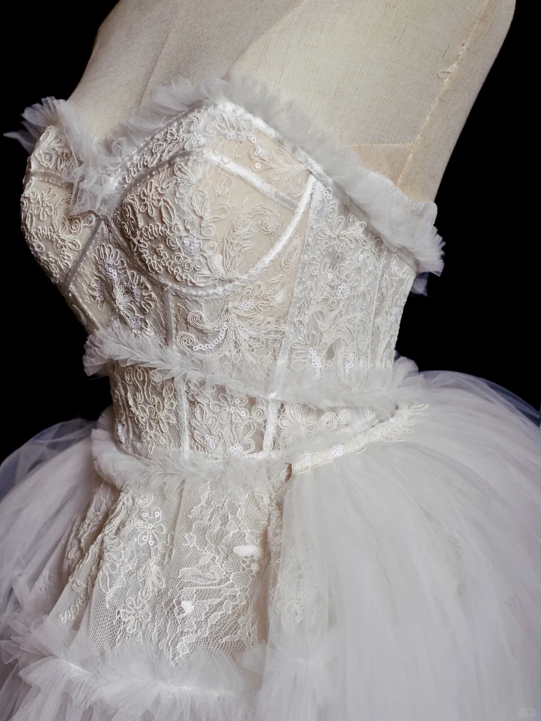 Princess Ball Gown Strapless Tulle Lace Tiered Long Wedding Dresses C3849
